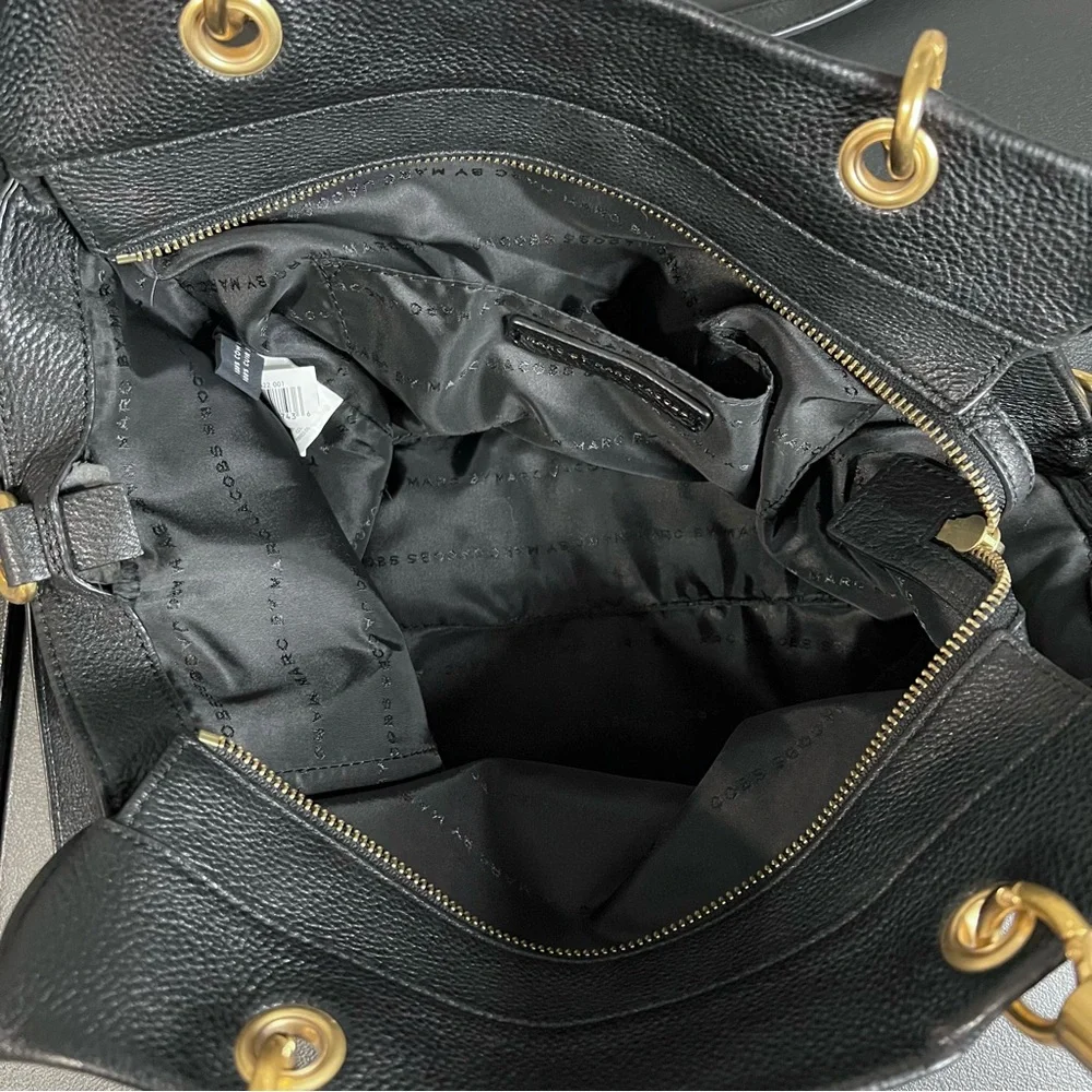 Marc by Marc Jacobs Too Hot To Handle Bentley Tote Bag - Picture 9 of 16